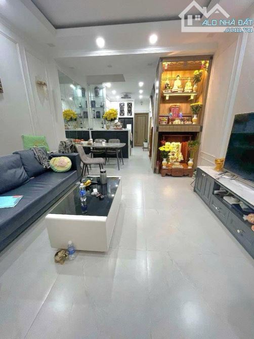 Bán nhà 3 tầng,40m2, hẻm xe hơi Cao Thắng ,Quận 10, Ở ngay/cho thuê, 6.x TỶ