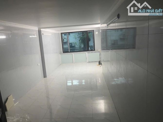 Cho thuê MBKD Spa, VP, KD sạch mặt phố Nghĩa Dũng, 35m2, 2 tầng, MT 3m, giá 13tr (có TL) - 1