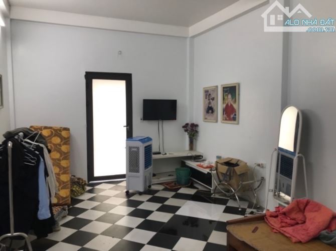 Bán nhà 4 tầng phố Gia Quất- Thượng Thanh- Long Biên. DT 72m2, Ô tô đổ cửa, Giá bán 9.7 tỷ - 1