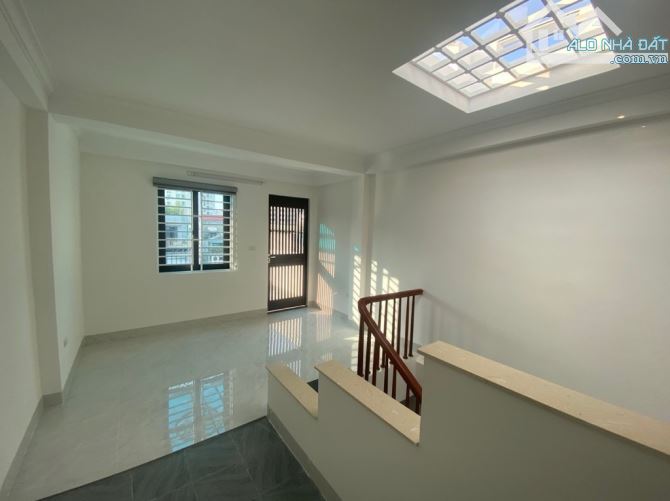 NHÀ PHỐ NGUYỄN HOÀNG TÔN 5 TẦNG, 46M², NGÕ THOÁNG, GIÁ CHỈ NHỈNH 9 TỶ - 1