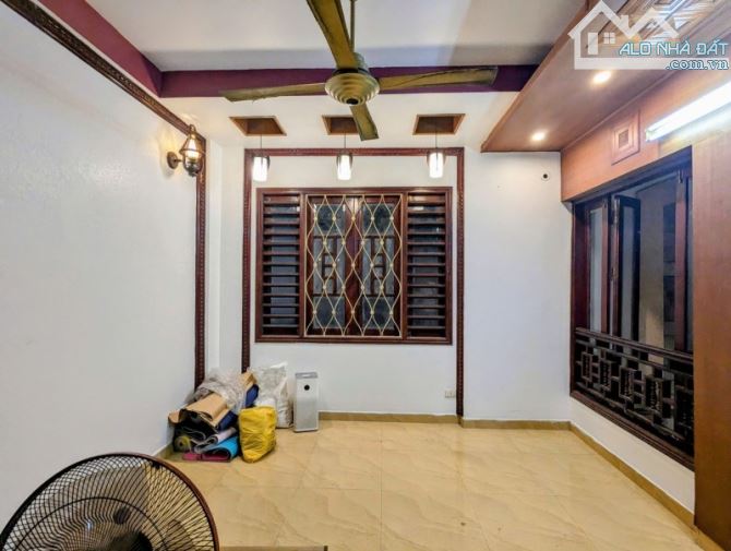 Bán nhà ngõ Trần Hưng Đạo Hoàn Kiếm Dt 70m2 5 tầng mt 4m8 Giá 27,5 tỷ lh Huyền 7X - 1