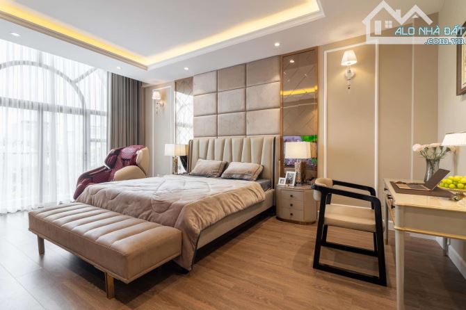 Bán nhà Nguyễn Sơn, Quận Long Biên 60m2, 5 tầng, 8.9 tỷ, ô tô, khu phân lô, 0816.664.*** - 2