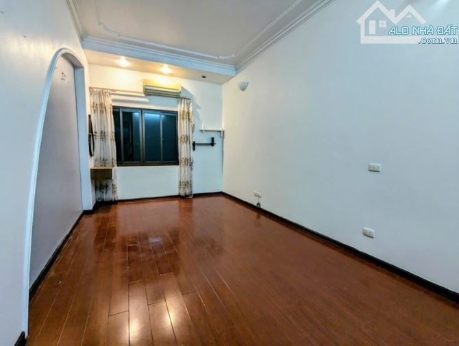 Bán nhà ngõ Trần Hưng Đạo Hoàn Kiếm Dt 70m2 5 tầng mt 4m8 Giá 27,5 tỷ lh Huyền 7X - 2