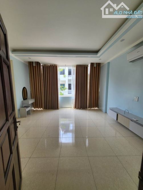 Bán Gấp căn nhà 4T Liền kề Duyên Thái 78m Mt4.9m VỈA HÈ Ô TÔ KINH DOANH ĐỈNH giá chỉ 10 tỷ - 3