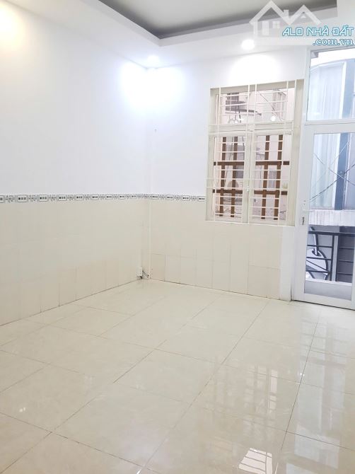 Nhà 3 tầng (3pn, 3wc, NH 5x13m), hẻm 6m: 27/6D đường 3/2, Q10 - 3