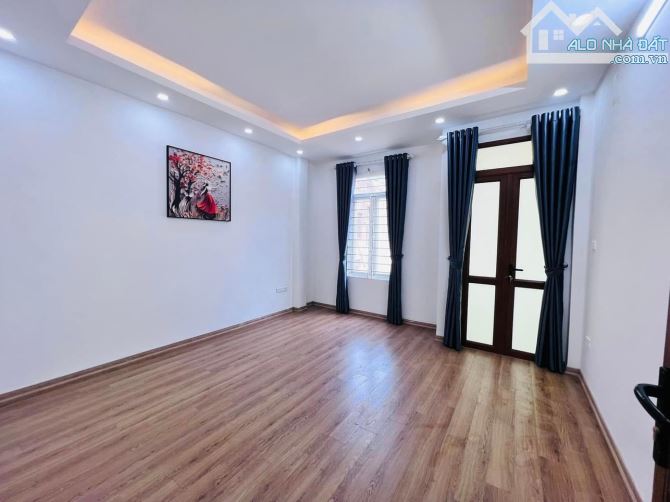 PHÂN LÔ VĂN CAO 40m2 - GIÁ 6.5 TỶ - NGÕ NÔNG - LÔ GÓC - THÔNG NHIỀU NGẢ. - 3