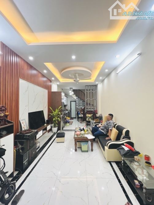 NHÀ NGỌC LÂM 40M2, 5 TẦNG, Ô TÔ ĐỖ CỔNG, NGÕ NÔNG RỘNG THOÁNG, KHU DÂN TRÍ CAO - 3