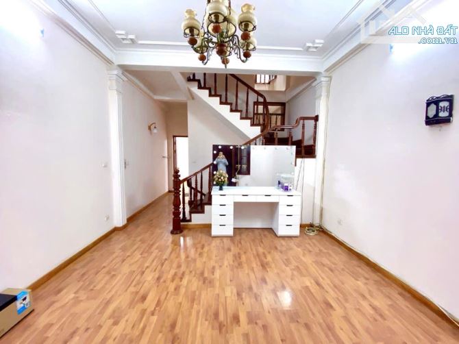 NHÀ TRUNG TÂM PHƯỜNG ĐỨC THẮNG 69,1m2 5TẦNG PHÂN LÔ-Ô TÔ TRÁNH NGÕ THÔNG - 3