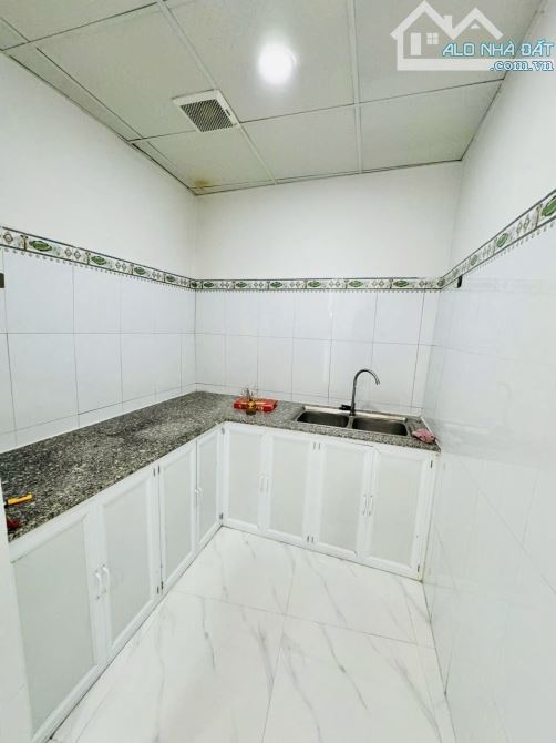 Ngộp Cần Bán Gấp Giá Rẻ Nhà Đường Cao Bá Nhạ Quận 1 DT 3mx10 2 Tầng giá chỉ 3.8 Tỷ - 3
