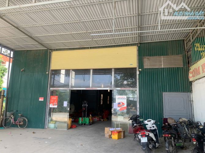 Cho thuê 400m2 Thị trấn Chúc Sơn, Quốc lộ 6 - 3