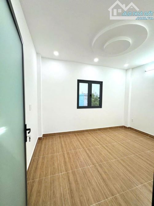 Nhà mới , Đ Hoàng Dư Khương,P12,Q10 . 69,5m² ( 5m x 13,9m )Giá 3.360tỷ - 3