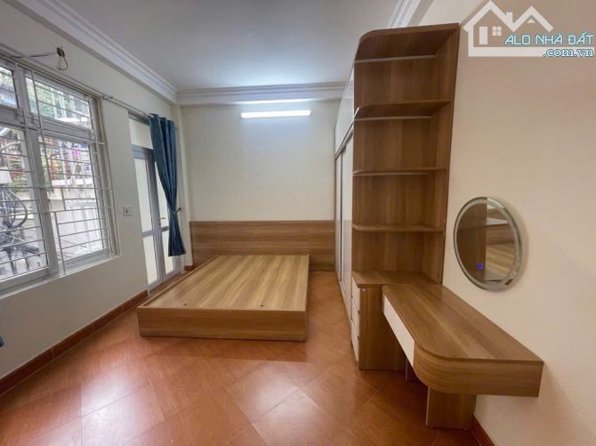 Bán nhà Hoàng Mai 40m² xây 4 tầng, mặt tiền 5,2m, lô góc, ngõ thông, gần ô tô chỉ hơn 6 tỷ - 3