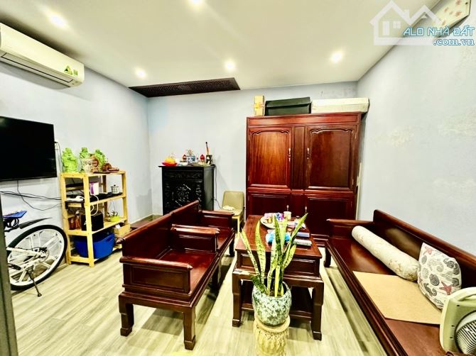 Bán Nhà TƯ ĐÌNH-PHỐ TRẠM-68m2-PHÂN LÔ A38-Ô TO TRÁNH-THANG MÁY-FULL NỘI THẤT-nhỉnh 12 tỷ - 3