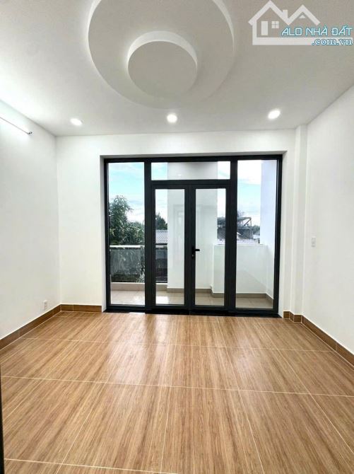 Nhà mới , Đ Hoàng Dư Khương,P12,Q10 . 69,5m² ( 5m x 13,9m )Giá 3.360tỷ - 4