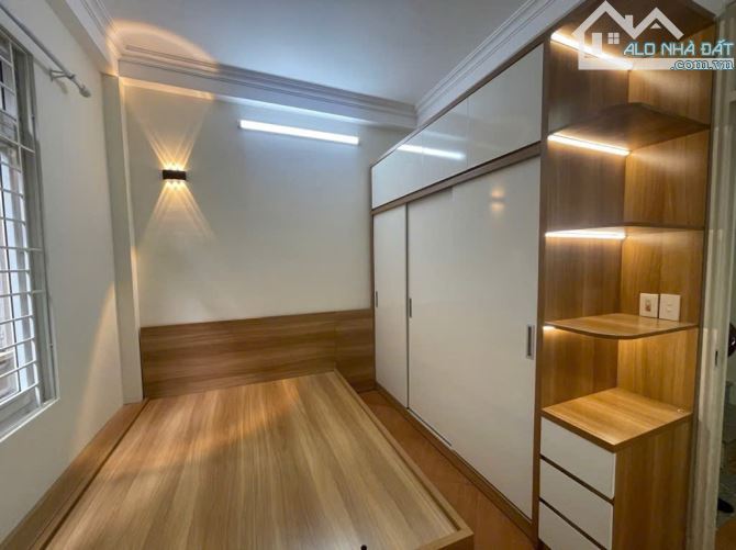 Bán nhà Hoàng Mai 40m² xây 4 tầng, mặt tiền 5,2m, lô góc, ngõ thông, gần ô tô chỉ hơn 6 tỷ - 4