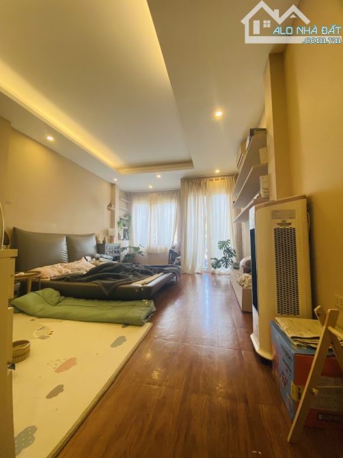 Bán nhà ngõ Trần Hưng Đạo Hoàn Kiếm Dt 70m2 5 tầng mt 4m8 Giá 27,5 tỷ lh Huyền 7X - 5