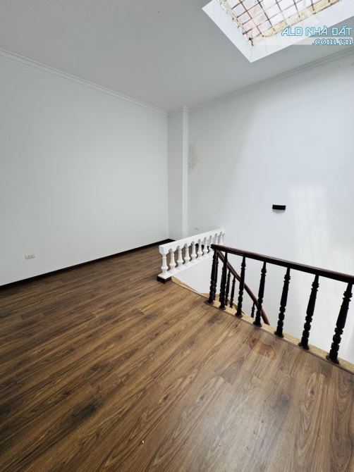 Siêu phẩm nhà Tân Mai 46m² - Khoảng 5 Tỷ, tương lai mặt phố, full nội thất, giá trị tăng g - 6