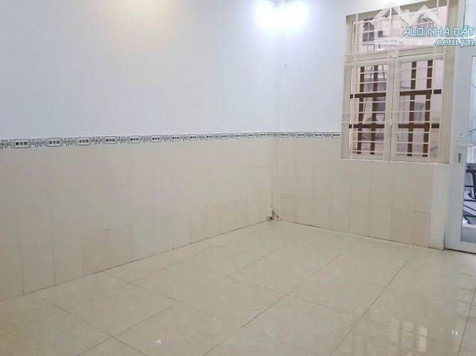 Nhà 3 tầng (3pn, 3wc, NH 5x13m), hẻm 6m: 27/6D đường 3/2, Q10 - 7