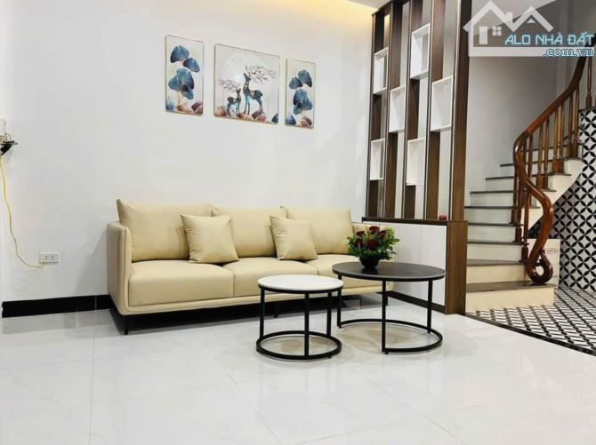 Nhà đẹp mỹ đình 45m2, dân xây chắc chăn, full nội thất