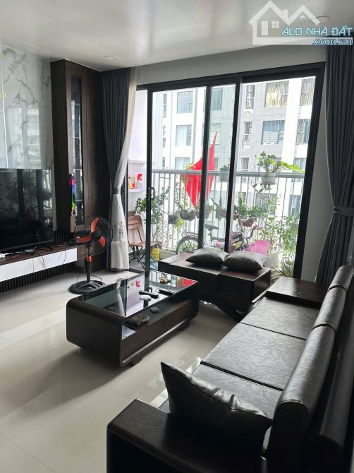 Bán Căn hộ chung cư Rose Town View Hồ Linh Đàm, 104m2, 3PN , giá 4,5 tỷ