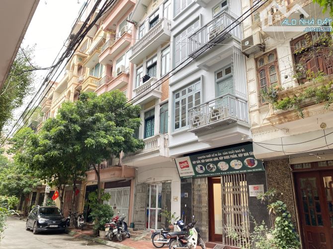 BÁN NHÀ PHỐ TRẦN QUỐC HOÀN, Ô TÔ TRÁNH, 80M², MẶT TIỀN 5M, SỔ ĐỎ 60M², GIÁ 17 TỶ - 1