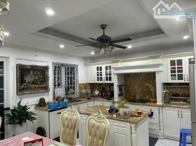 Bán nhà khu Văn Phú gần công viên Hà Đông 250m2 chỉ 36.8 tỷ. - 1