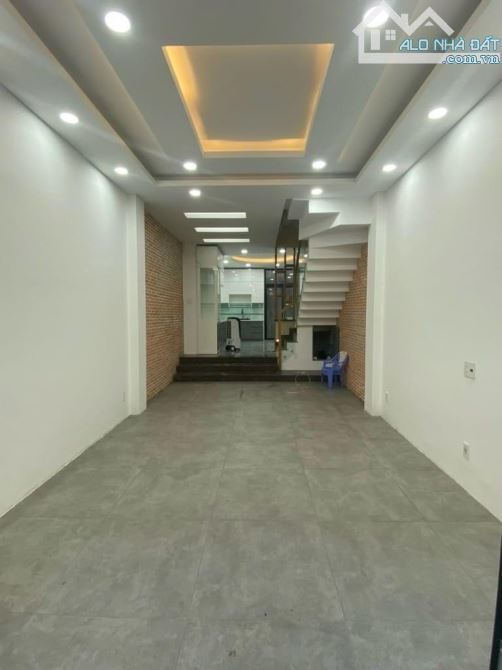 Bán nhà Đường số 11 BHH Bình Tân DT 60m, 4x 15. 4 tầng. Giá 6,15 tỷ Bớt lộc  Vị trí đẹp, h - 1