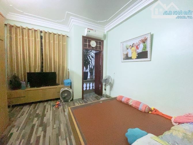 Bán nhà ở Thượng Thanh Long biên nhà 3 tầng dân xây, diện tích 70m, thoáng mát - 1