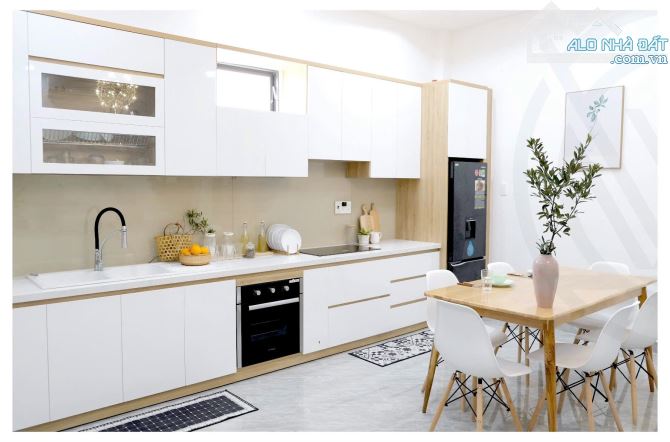 "Bán nhà 2 tầng mới đẹp hẻm đường Tôn Thất Tùng, Vĩnh Thọ, Nha Trang cách biển hơn 200m. - 2