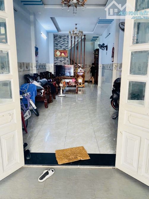 🏡(Q.TÂN PHÚ) NGUYỄN SƠN - HẺM XE TẢI - NỞ HẬU 7,3M - 2 MẶT HẺM - 54M2 - 8 TỶ🏣 - 2