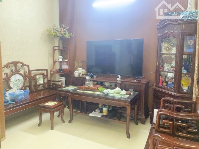Bán nhà ở Thượng Thanh Long biên nhà 3 tầng dân xây, diện tích 70m, thoáng mát - 2