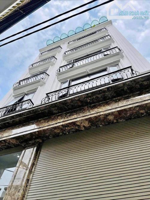 Bán Đất tặng nhà Phố Hàng Than. 50m2 - MT 8m. Sau 1 nhà ra Phố - Xây tòa Apartment - Nhỉnh - 3