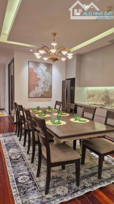 Bán Căn Hộ Royal City – Nguyễn Trãi – 134m2 – 11.2 Tỷ - Full Nội Thất Vip - 3