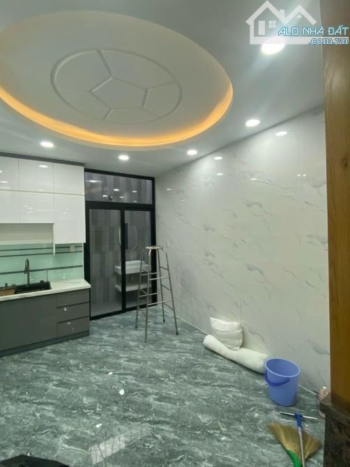 Bán nhà Đường số 11 BHH Bình Tân DT 60m, 4x 15. 4 tầng. Giá 6,15 tỷ Bớt lộc  Vị trí đẹp, h - 4