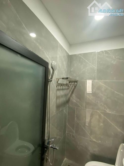 Bán nhà Đường số 11 BHH Bình Tân DT 60m, 4x 15. 4 tầng. Giá 6,15 tỷ Bớt lộc  Vị trí đẹp, h - 8