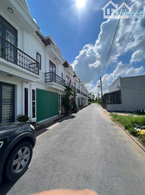 Nhánh nhựa duy khổng sát trường đại học thích hợp xây nhà trọ