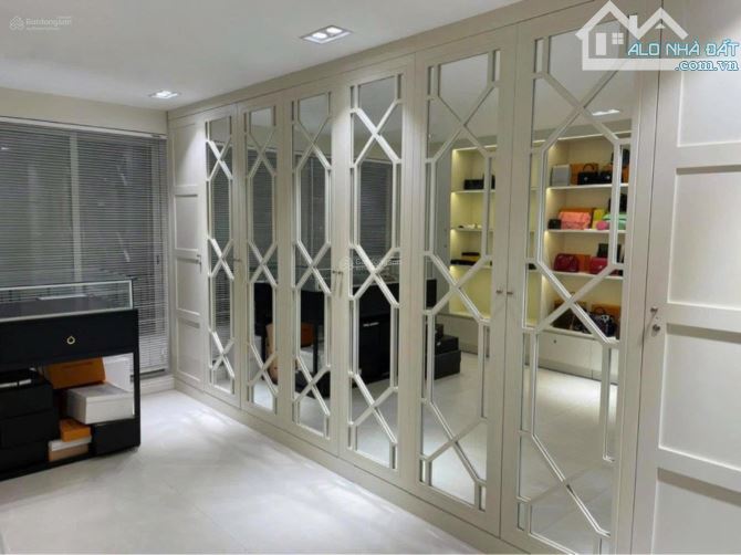 Nhà hẻm 8m Sư Vạn Hạnh 90m2, 4.5x20m, 5 tầng, nhà mới, 22.5 tỷ