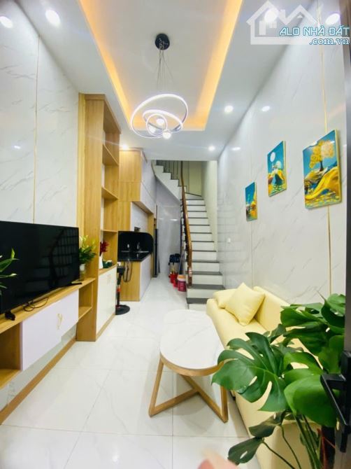 Bán nhà Minh Khai 19/22m2 3T – Tặng nội thất – Gần phố