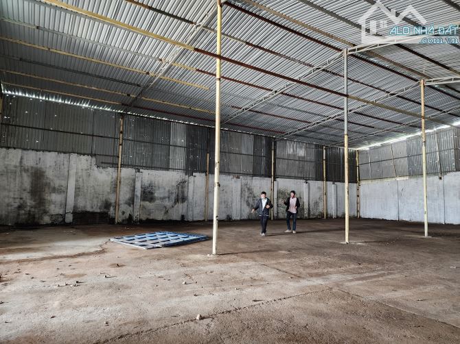 Cho thuê kho xưởng 600m2 gần đường Lê Văn Việt, phường Long Thạnh Mỹ, Quận 9