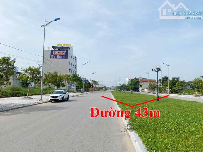 CHÍNH CHỦ NHỜ BÁN GẤP LÔ ĐẤT ĐƯỜNG 43M, CÁCH BIỂN SẦM SƠN 300M, CÁCH CÔNG VIÊN 2KM