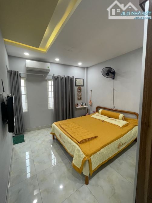 Bán nhanh giá mềm Nhà đường tô hiến thành Quận 10 DT: 6.3mx12m 2 Tầng Giá chỉ 6 Tỷ