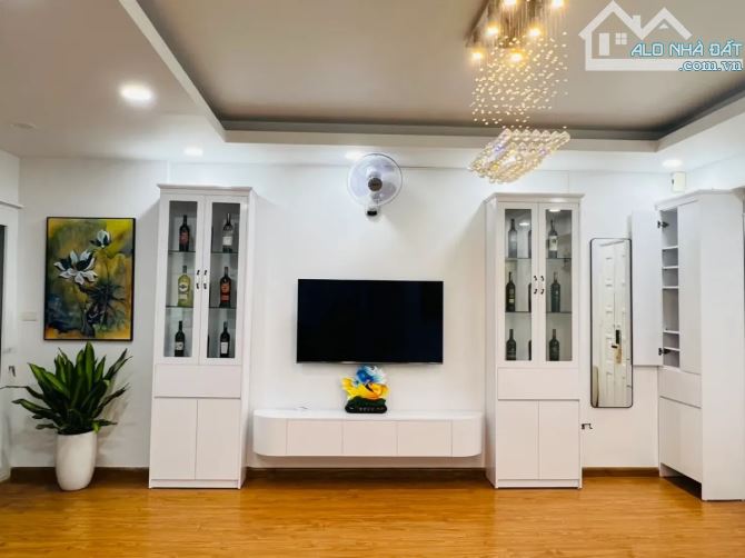 BÁN CHUNG CƯ 137 NGUYỄN NGỌC VŨ, GẦN ROYAL CITY, 80M2, 2 NGỦ ,2WC CHỈ 4,5 TỶ - 1