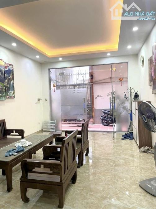 BÁN NHÀ NGÕ NÔNG GẦN PHỐ 12 TỶ 60m 5 TẦNG MT 4m 2 THOÁNG TRƯỚC SAU HOÀNG HOA THÁM BA ĐÌNH - 1