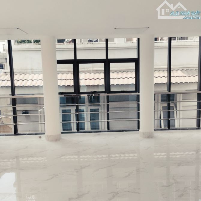 Cho Thuê Tòa Nhà 177 Hoa Lan, P2, Phú Nhuận, DTSD 860m2 Hầm, 5 Lầu, Thang Máy, Giá 125tr - 1