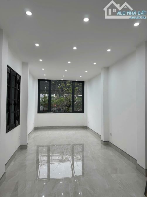 Cho thuê LÀM SHOWROOM, THỜI TRANG, SPA nhà mặt phố Đại La - Hai Bà Trưng - 90m - 2 tầng - - 1