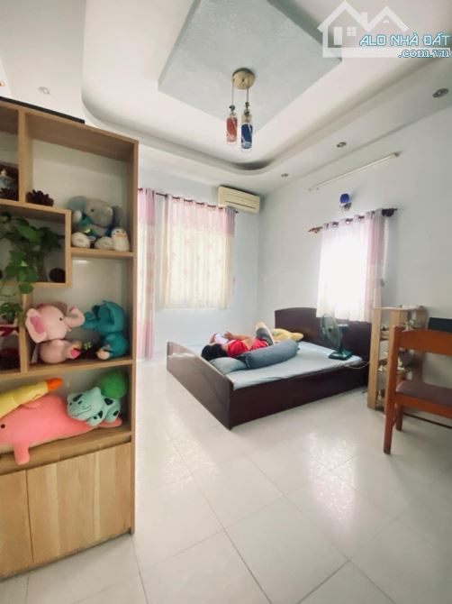 Nhà hẻm thông xe hơi 6m Thạch Lam 4x13 4 tầng , 6.4 tỷ - 1