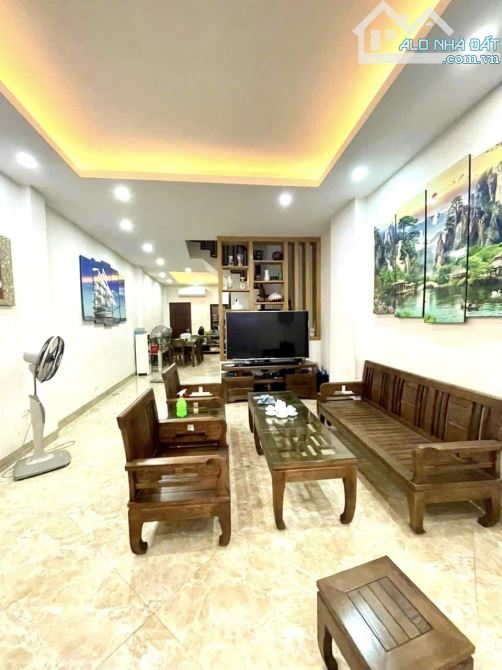 BÁN NHÀ NGÕ NÔNG GẦN PHỐ 12 TỶ 60m 5 TẦNG MT 4m 2 THOÁNG TRƯỚC SAU HOÀNG HOA THÁM BA ĐÌNH - 2