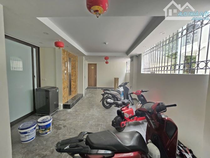 Bán tòa Apartment Phố Tân Ấp. 80m2 * 7 Tầng thang máy - 15 Căn hộ KK - Lô góc, gần phố - N - 2