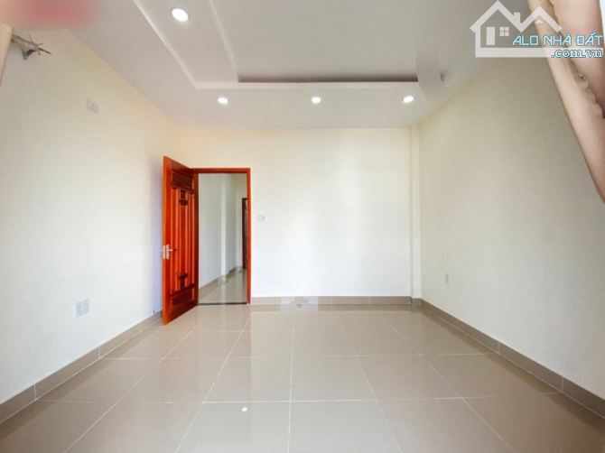 GIÁ CỰC TỐT THỜI ĐIỂM HIỆN TẠI, MẶT TIỀN KD NGAY CHỢ BÌNH TRIỆU, SÁT PHẠM VĂN ĐỒNG - 3