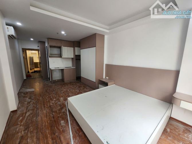 Cho Thuê CCMN 144 Phùng Khoang 30m2 Studio Full Nội Thất ,Thang Máy Ban Công Giặt Riêng - 3